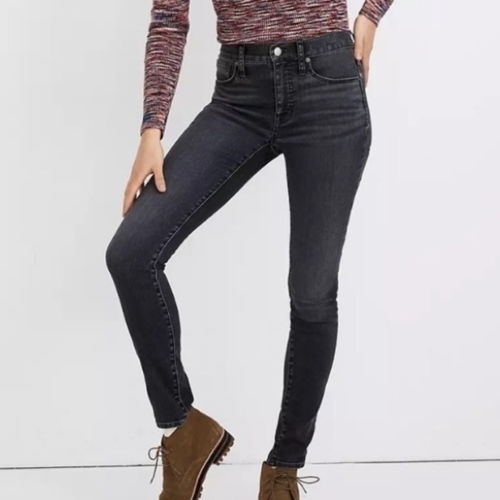 Madewell 9" Mid-Rise Skinny Jeans in Clarksville Wash